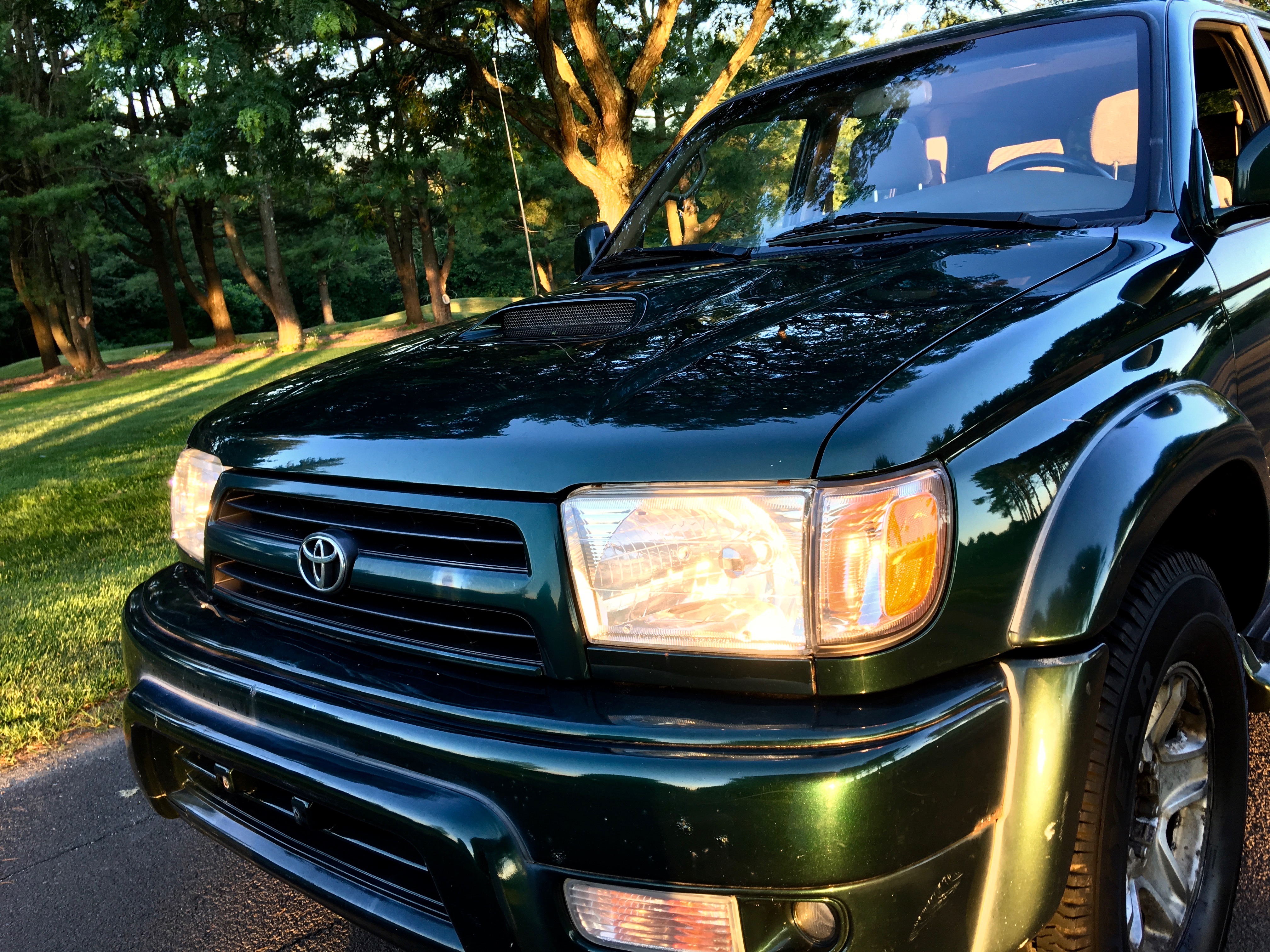 2000 Toyota 4Runner 3.4L V6 4WD 5 Speed Manual 129K - 3rd Gen - Our Pro Recon - New Clutch, Timing Belt and Waterpump, New Valve Cover Gaskets, New Spark Plugs, New Alternator, New Radiator, New Muffler and Tailpipe, New Rear Coil Springs, New Rear Shocks, New Brakes, New Tires, Frame Descaling, Applied Rust Converter Rust Mort, Sealed Frame with Fluid Film, New Bumpers - Beautiful Engine - has No Leaks — photo 18